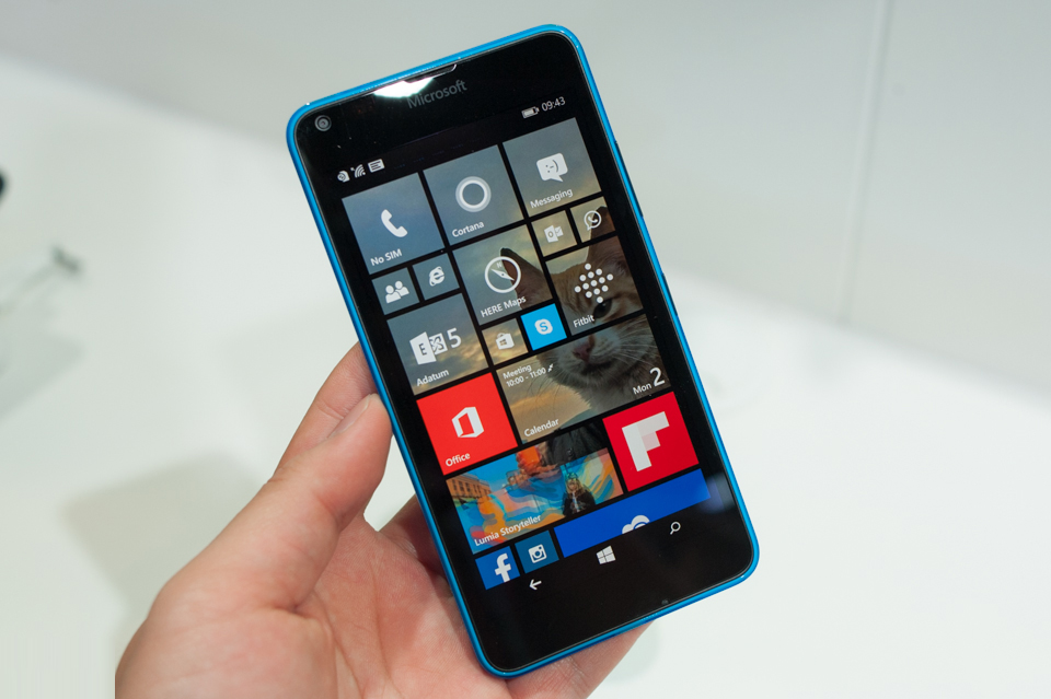 [Trên tay] Lumia 640 - smartphone 5 inch, giá tốt sắp về VN